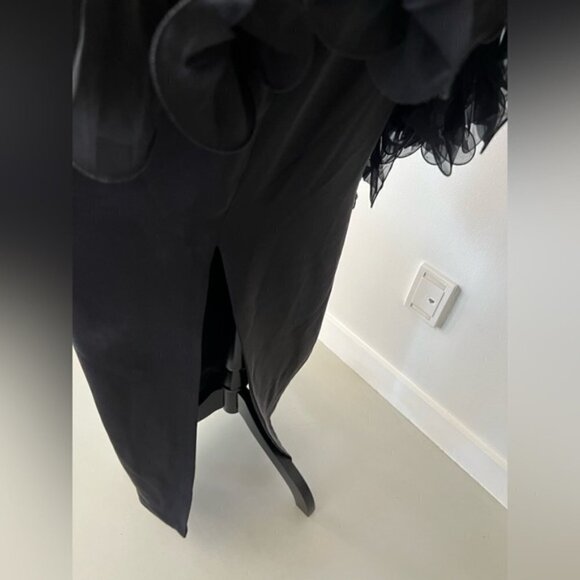 Marchesa Black Silk Gown - Picture 4 of 15